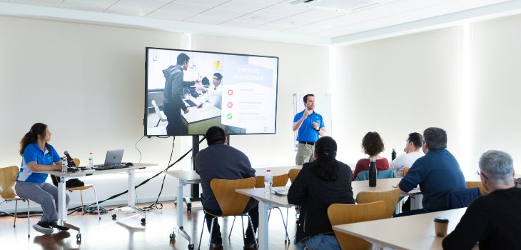 Una apuesta conjunta de Menarini y el IFMiL para reforzar la seguridad de los profesionales sanitari